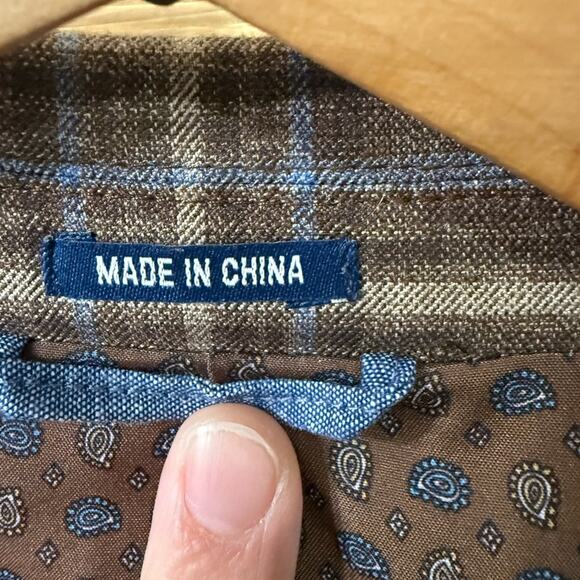 Crown & Ivy Brown Sport Coat with Classic Plaid Design - Picture 4 of 7